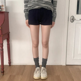 Ribbed elastic shorts
