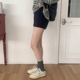 Ribbed elastic shorts