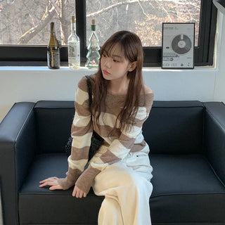 Wool striped V-neck knit