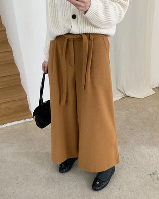 Wide-leg pants with drawstring waist