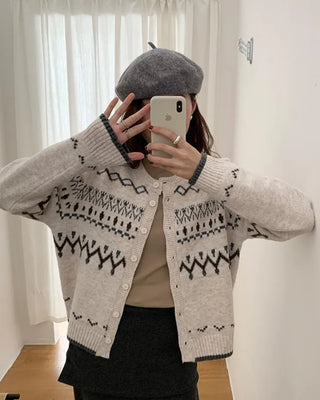 Two-tone Nordic pattern cardigan