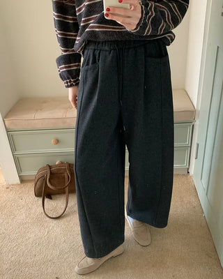 Fleece-lined sweatpants