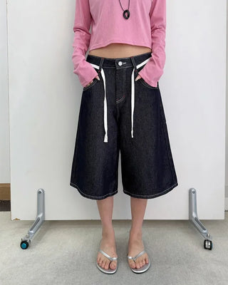 Waist strap denim Bermuda shorts