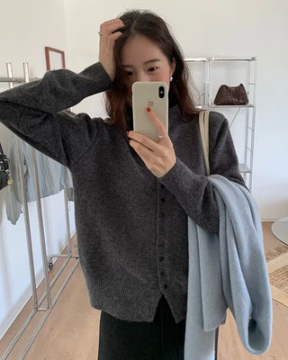 (3 colors) High-neck square-button wool cardigan