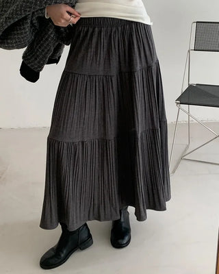 Elastic waist pleated long skirt