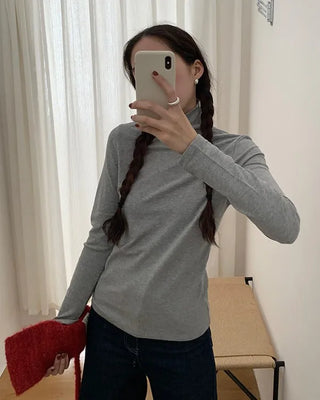 Basic turtleneck T-shirt