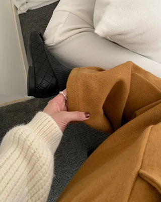 Wide-leg pants with drawstring waist