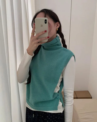 Side-button turtleneck knit vest
