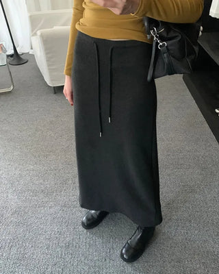 (2 colors) String Slit Knit Long Skirt