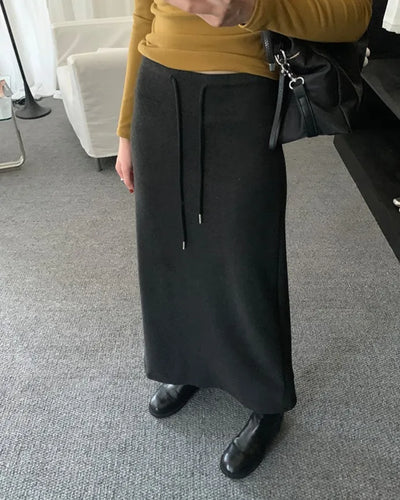(2 colors) String Slit Knit Long Skirt