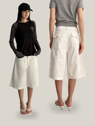 White cotton pocket Bermuda shorts