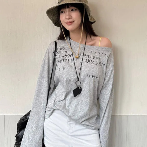 [2 colors] One-shoulder lettering T-shirt