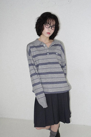 Two-tone collared knit sweater
