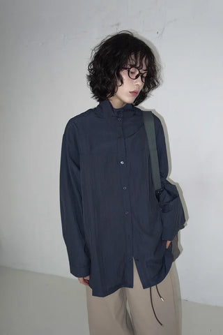 High-neck collared shirt