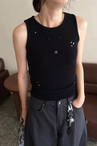 Pointed rib sleeveless top