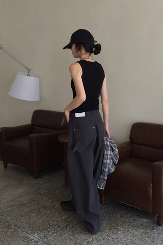 Pointed rib sleeveless top