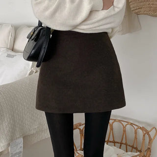 Back elastic A-line black mini skirt