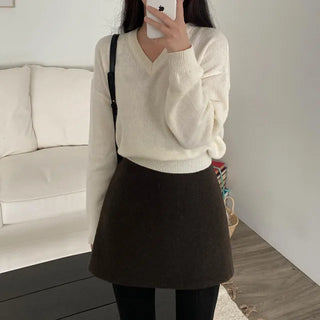 Back elastic A-line black mini skirt