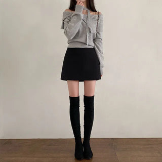 Back elastic A-line black mini skirt