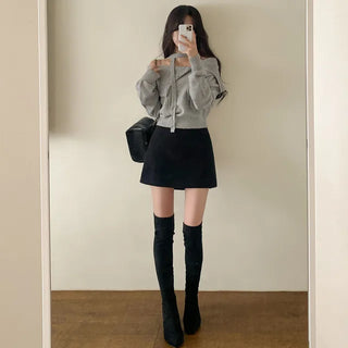 Back elastic A-line black mini skirt