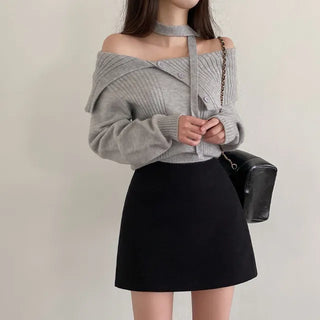 Back elastic A-line black mini skirt
