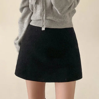 Back elastic A-line black mini skirt
