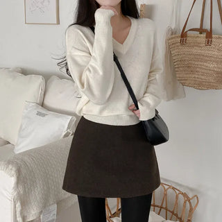 Back elastic A-line black mini skirt