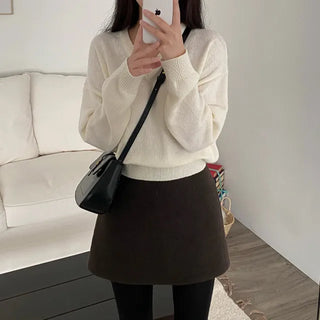 Back elastic A-line black mini skirt