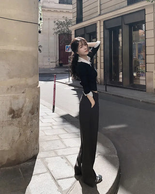 Leg-lengthening pintuck wide slacks
