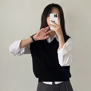 V-neck cropped ribbed knit vest