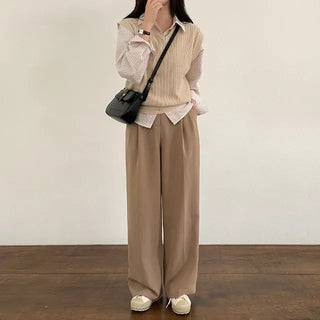V-neck cropped ribbed knit vest