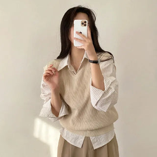 V-neck cropped ribbed knit vest