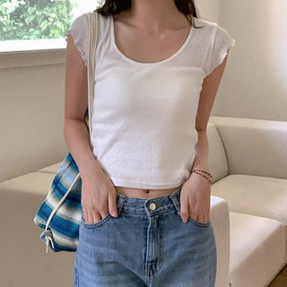 Eyelet punched U-neck T-shirt