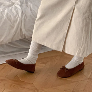 Suede ribbon flat shoes