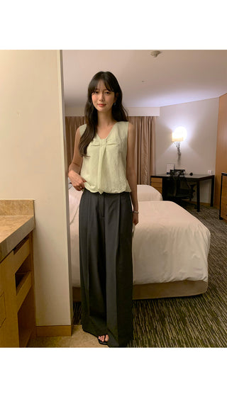 [2 colors] Ribbon balloon blouse