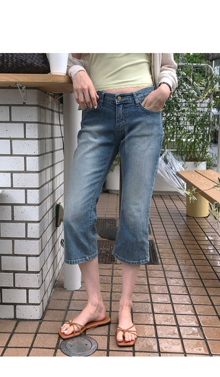 Capri denim pants