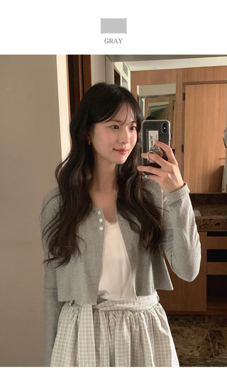 3-button cropped cardigan