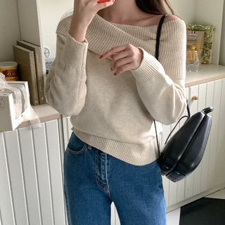 Slim Off-Shoulder Knit