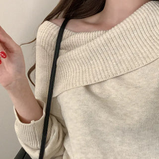 Slim Off-Shoulder Knit