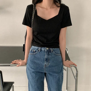 Heart neck short-sleeved T-shirt