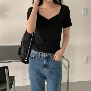 Heart neck short-sleeved T-shirt