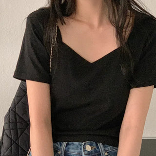 Heart neck short-sleeved T-shirt