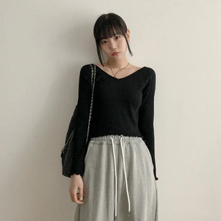 Ribbed V-neck cropped long-sleeve T-shirt