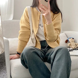 Long-sleeved, round-neck, loose-fitting short knit cardigan