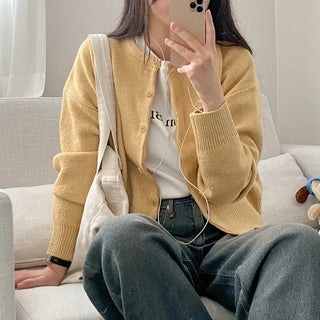 Long-sleeved, round-neck, loose-fitting short knit cardigan