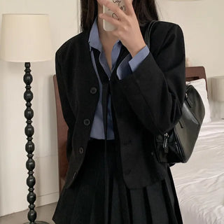 Scarf-lined, collarless, short V-neck jacket