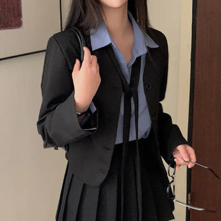 Scarf-lined, collarless, short V-neck jacket