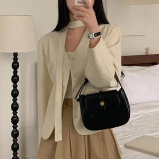 Scarf-lined, collarless, short V-neck jacket