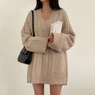 Oversized Twist Long V-Neck Knit