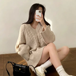 Oversized Twist Long V-Neck Knit